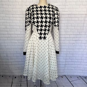 Natt Taylor Dress Black & White Women’s Size 4